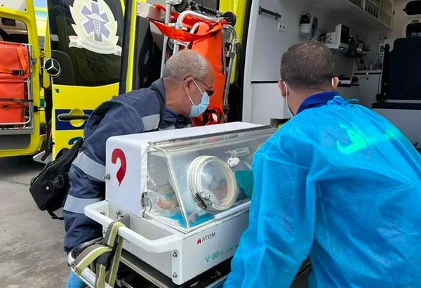 Cruza a Egipto primer grupo de bebés prematuros evacuados de Gaza - ADN Digital