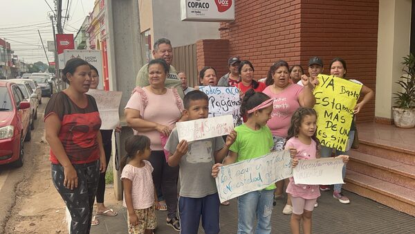 Vecinos del barrio San José Olero están sin agua y se manifiestan contra la ESSAP