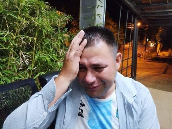 Padre entre lágrimas pide una cama de UTI para salvar a su hijo recién nacido en Villarrica