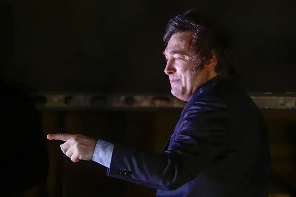 Javier Milei confirma su gabinete y anuncia la privatización de YPF