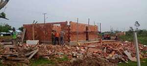 Santaní: avanza construcción de casas para familias afectadas por tornado - Nacionales - ABC Color
