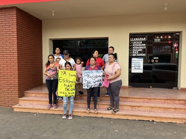 Vecinos de barrio de Concepción están sin agua y se manifiestan contra la ESSAP