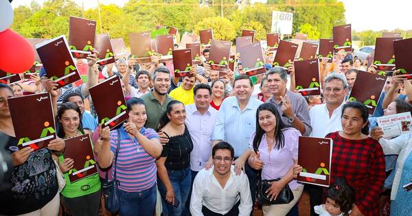 La Nación / Tras 83 años de reforma, Indert entrega 2.000 títulos en menos de 100 días de gobierno