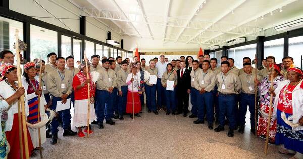 La Nación / Gobierno incorpora mediante concurso a 36 personas nativas a cargos públicos