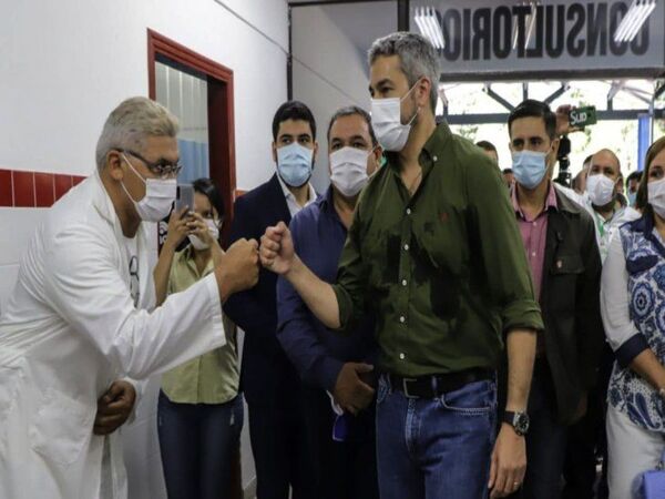 Marito no enfrenta los escándalos de corrupción y solo lanza desafíos