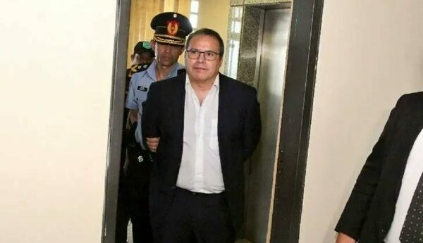 Carlos Granada enfrentará juicio oral y público por supuesta coacción, violación y acoso sexual
