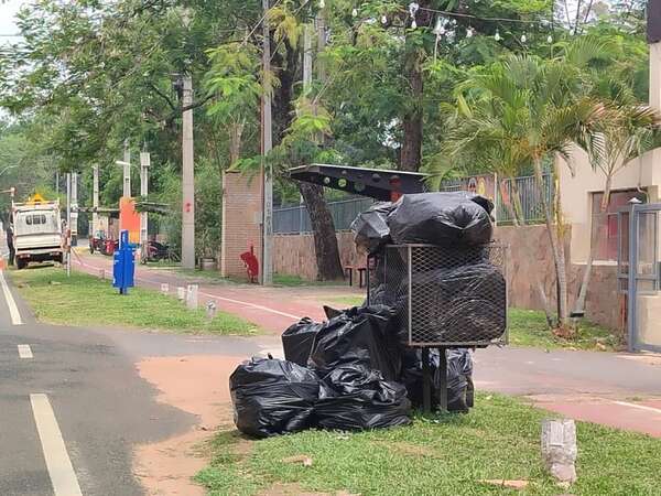 San Bernardino, atestada de basura y sin servicio de agua - Nacionales - ABC Color