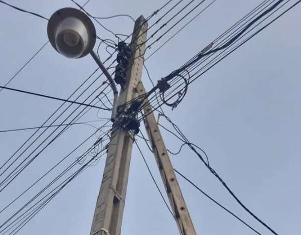 Electricista fallece al sufrir una descarga eléctrica en Ciudad del Este - ABC en el Este - ABC Color