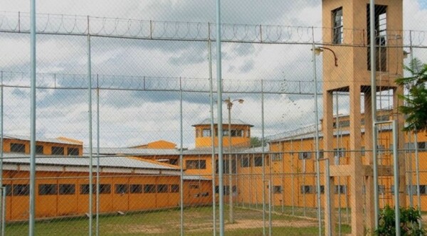 Reo asesina a su pareja en penitenciaría de Emboscada
