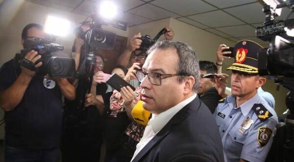 Carlos Granada, a juicio oral por supuesto acoso y coacción sexual - Radio Imperio 106.7 FM