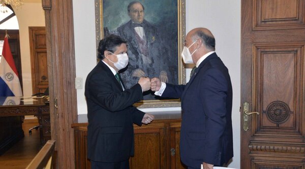 A través de acuerdo de cooperación, gobierno de Chile donó vacunas contra COVID a Paraguay