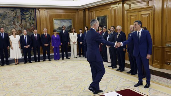 Los ministros del nuevo Gobierno de España juraron ante el rey Felipe VI - .::Agencia IP::.