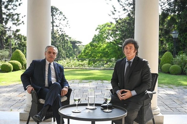 Alberto Fernández y Javier Milei, inician proceso de transición en la Argentina - El Independiente