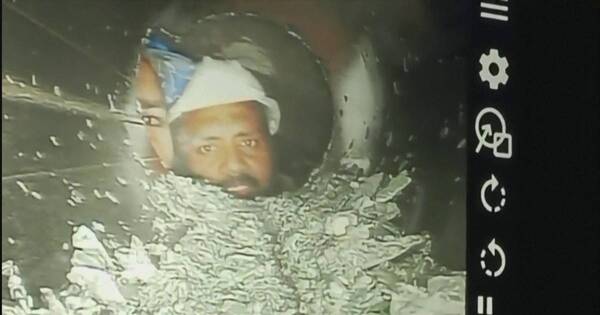 La Nación / Revelan imágenes de obreros atrapados en túnel de India