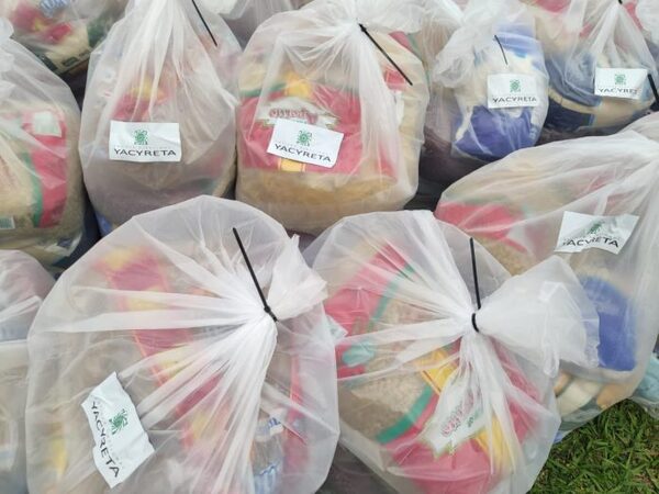 CONTINÚA HASTA EL JUEVES LA ENTREGA DE APORTES Y VÍVERES A PESCADORES DE ITAPÚA - Itapúa Noticias