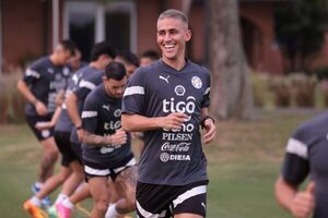 Una entusiasta Albirroja recibe a una segura Colombia por la sexta jornada del Clasificatorio