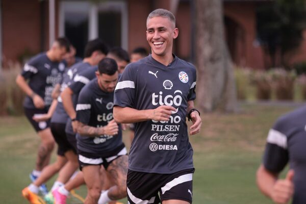 Una entusiasta Albirroja recibe a una segura Colombia por la sexta jornada del Clasificatorio