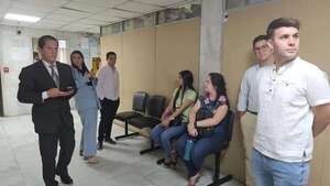 Itaipú: desvinculados presentan demanda laboral y  piden reintegro y resarcimiento   - Nacionales - ABC Color