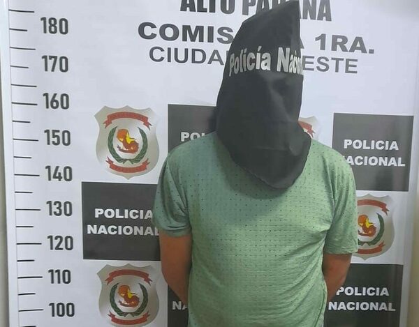 Diario HOY | Mala combinación: ebrio y celoso atropelló la casa de su expareja y fue detenido