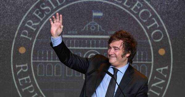 La Nación / ¿Cómo se explica la avasallante victoria de Javier Milei?