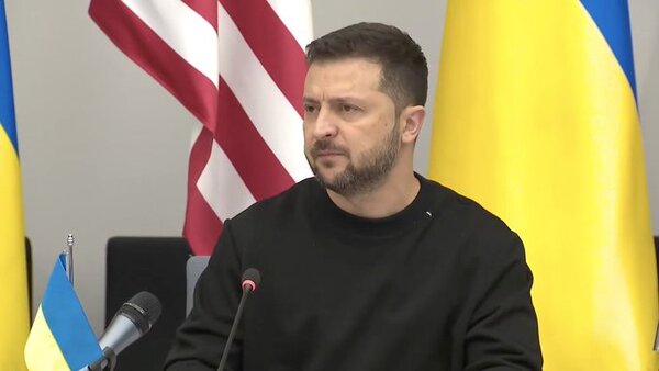 Zelensky felicita la “convincente victoria” de Milei