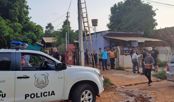 Muere electrocutado el tratar de cambiar de lugar un alumbrado de la ANDE - Noticiero Paraguay