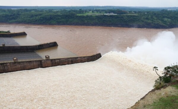 Itaipu superó récord de producción diaria de energía