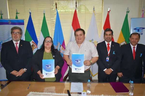 Lanzan 100 medias becas para estudiantes guaireños - Nacionales - ABC Color