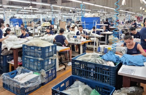 Empresarios chilenos interesados en conocer régimen de maquila visitan CDE