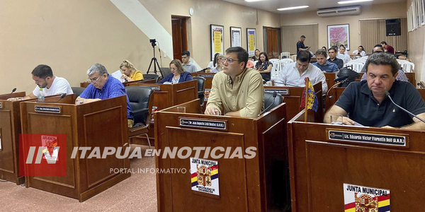 CONCEJALES APROBARON EL PRESUPUESTO ORDENADO POR LUIS YD “CON LOS OJOS CERRADOS” - Itapúa Noticias