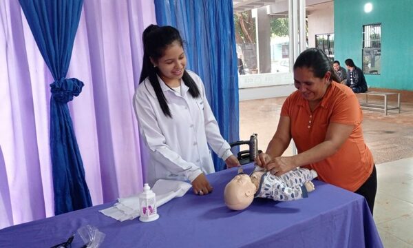 Capacitan a madres para prevenir embarazos prematuros