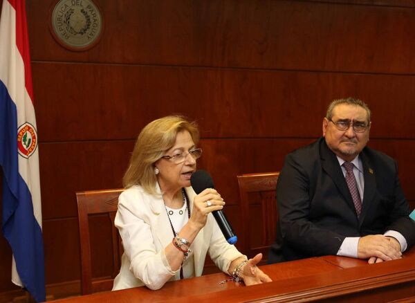 “Peña hizo uso de su facultad”, constitucionalista confirma validez del decreto de Peña - trece