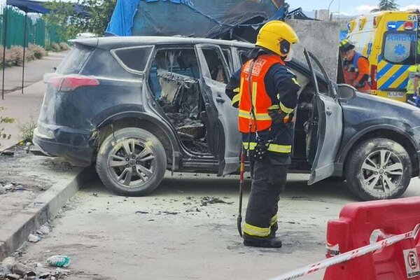 Queman a una persona dentro de una camioneta ante una cárcel en Santiago de Chile