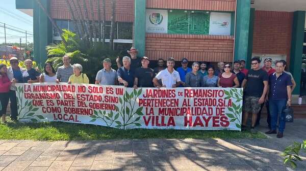 Los ocupantes vip de la finca 916 exigen el cumplimiento de decretos - Política - ABC Color