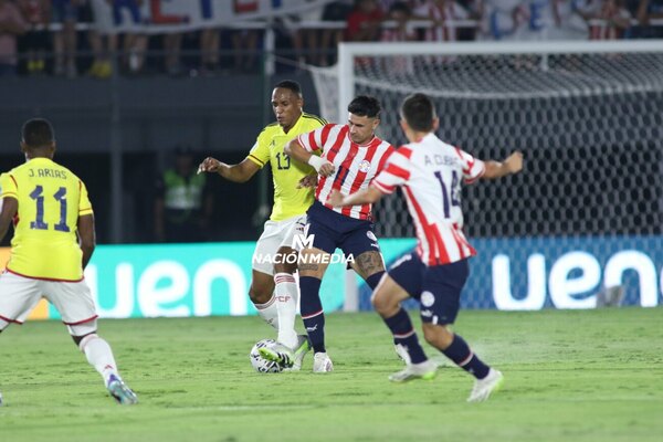 Versus / Superioridad de Colombia jugando en Asunción