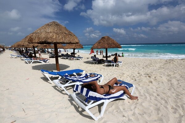 Un viaje de graduación a Cancún puso en alerta a Argentina: 44 jóvenes regresaron con COVID-19