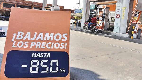 Más emblemas se suman a la baja de los combustibles