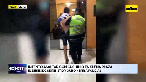 Video: Intentó asaltar con cuchillo en plena plaza - ABC Noticias - ABC Color
