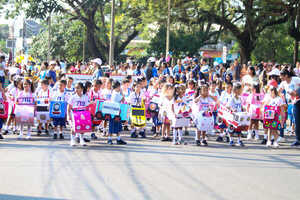 Alumnos de educación inicial regalaron color y alegría a los presentes - Oasis FM 94.3