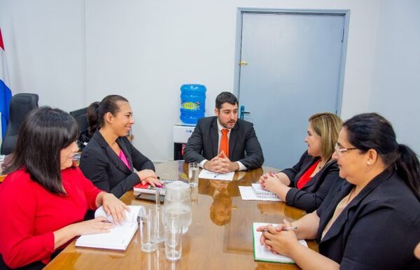 Planifican acciones para ampliar alcance del programa Casas de Justicia - .::Agencia IP::.