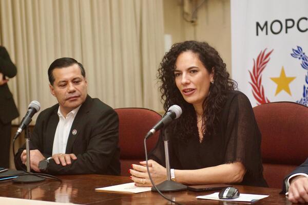 Presentan borrador de reglamento para nueva ley de energías renovables - MarketData