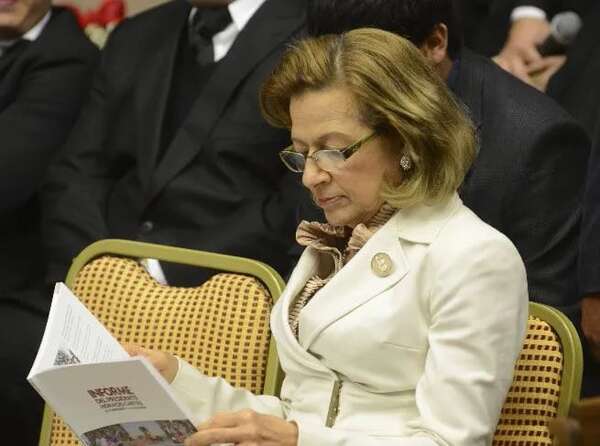 Miryam Peña, sobre Pucheta: “No tengo estudiado el caso para saber que se ha violentado la ley” - Nacionales - ABC Color