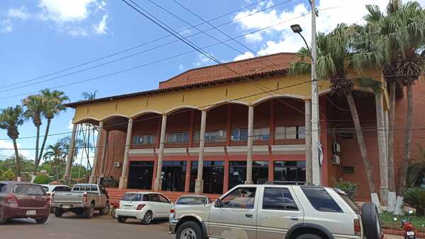 Comuna abarrotada de funcionarios con salarios que no llegan al mínimo - La Clave