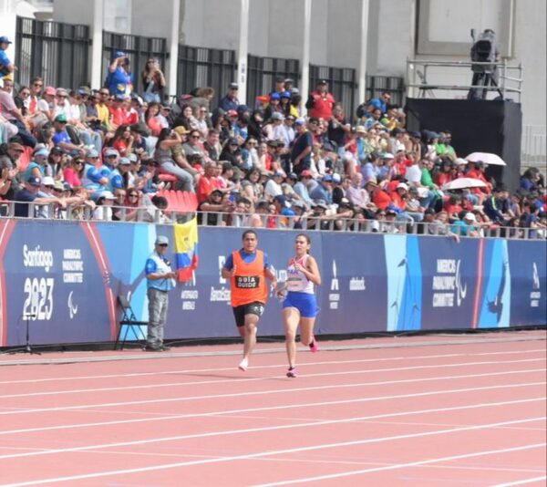 La no vidente Melissa Tillner batió su marca en el parapanamericano