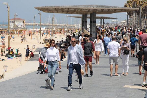 Israel se quita la mascarilla al aire libre en otro paso más hacia normalidad