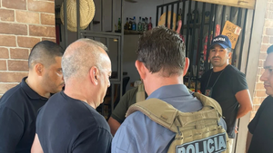Italiano buscado por narcotráfico y pornografía infantil se casó y abrió un local en Paraguay - Oasis FM 94.3