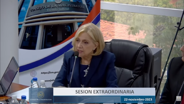 Tras escandaloso juramento, Alicia Pucheta se suma a sesión del CM