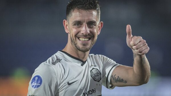 Alejandro Silva se marcha dolido de Olimpia