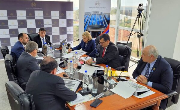 Consejo integra ternas para cargos especializados
