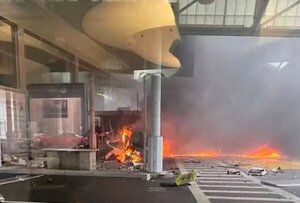 Alerta en Estados Unidos: un auto explotó en un puente fronterizo con Canadá